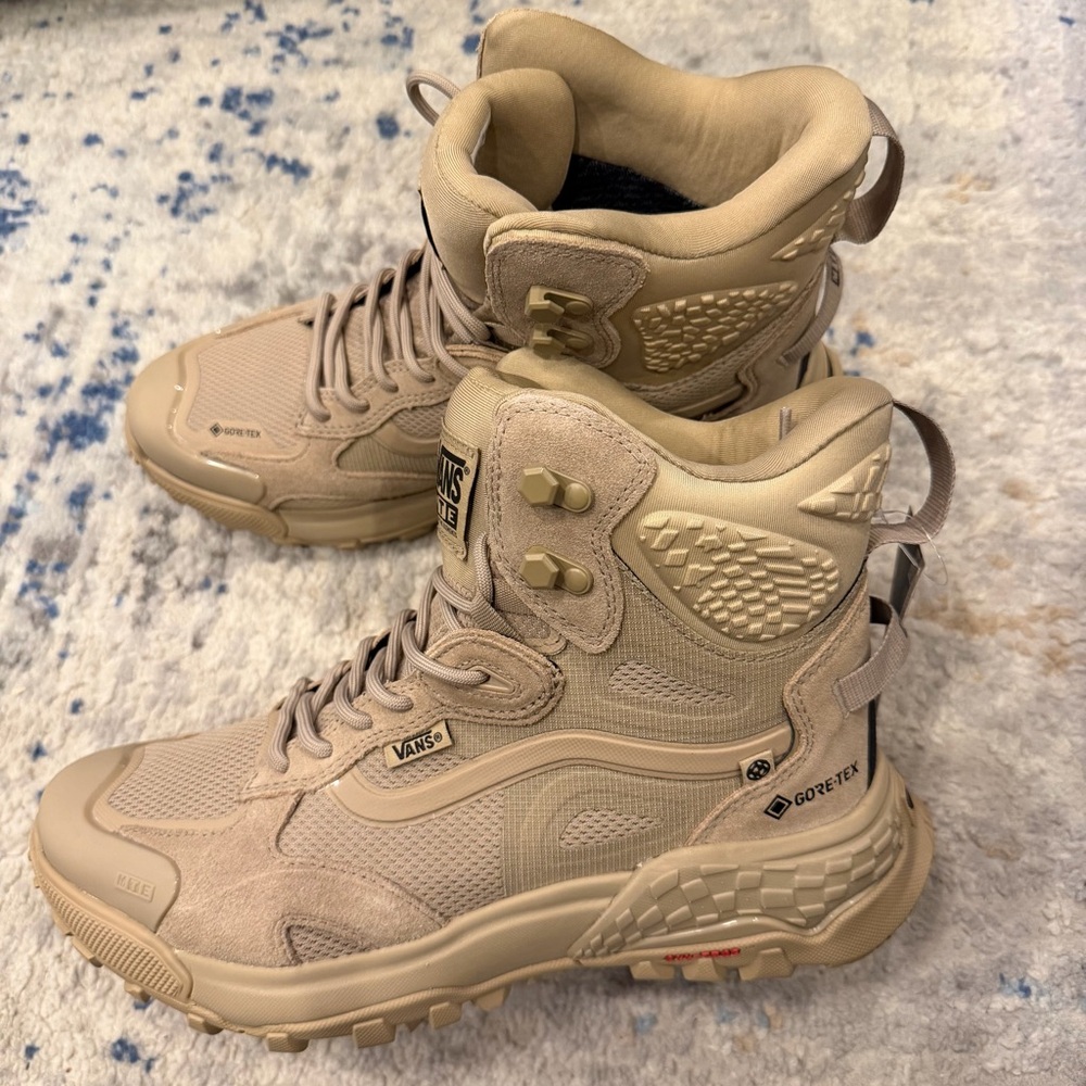 Vans Crestline GORE-TEX MTE All Terrain All Weather Boot Khaki Tan Men’s